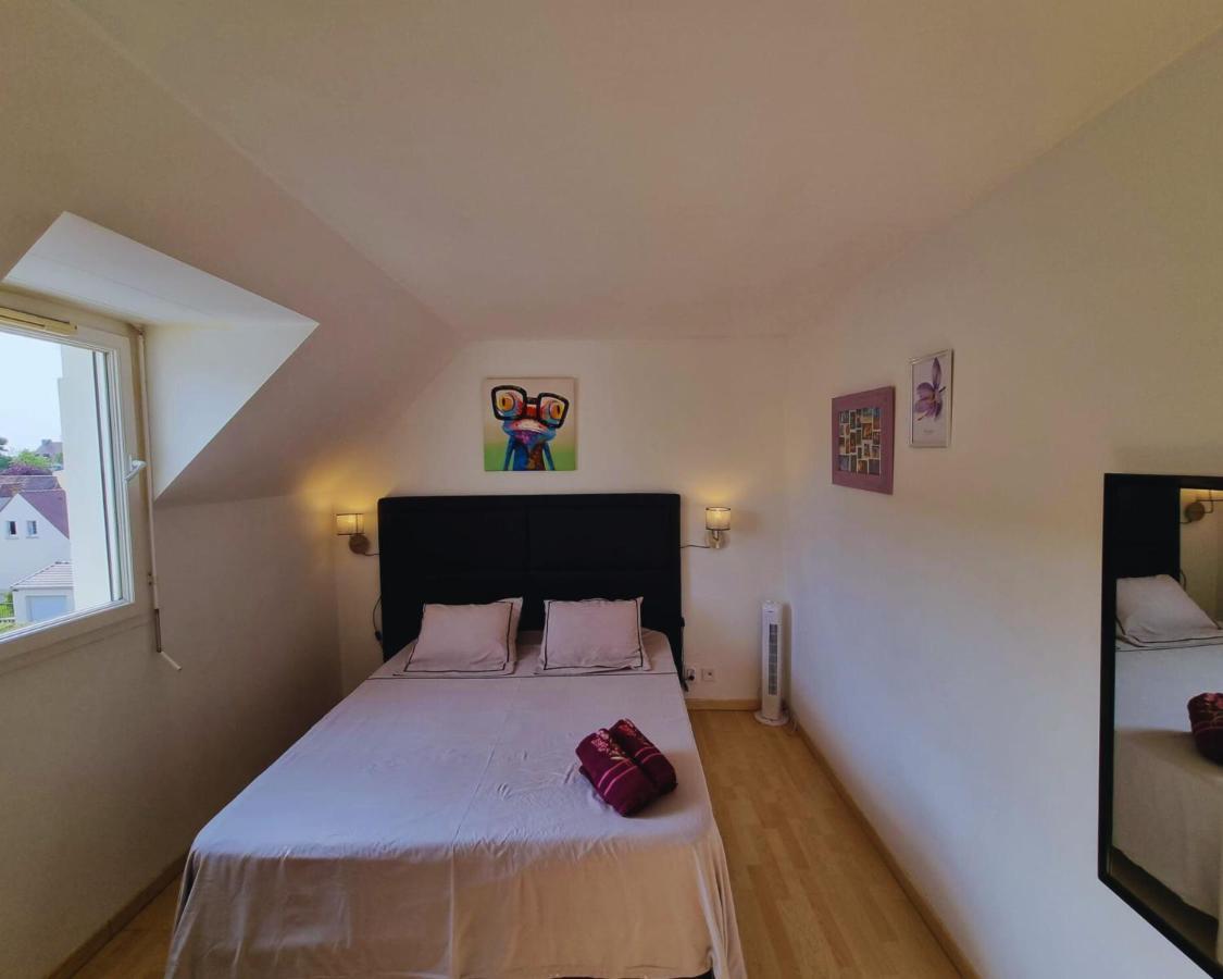 Appartement Cosy Centre Brie Comte Robert Exterior photo